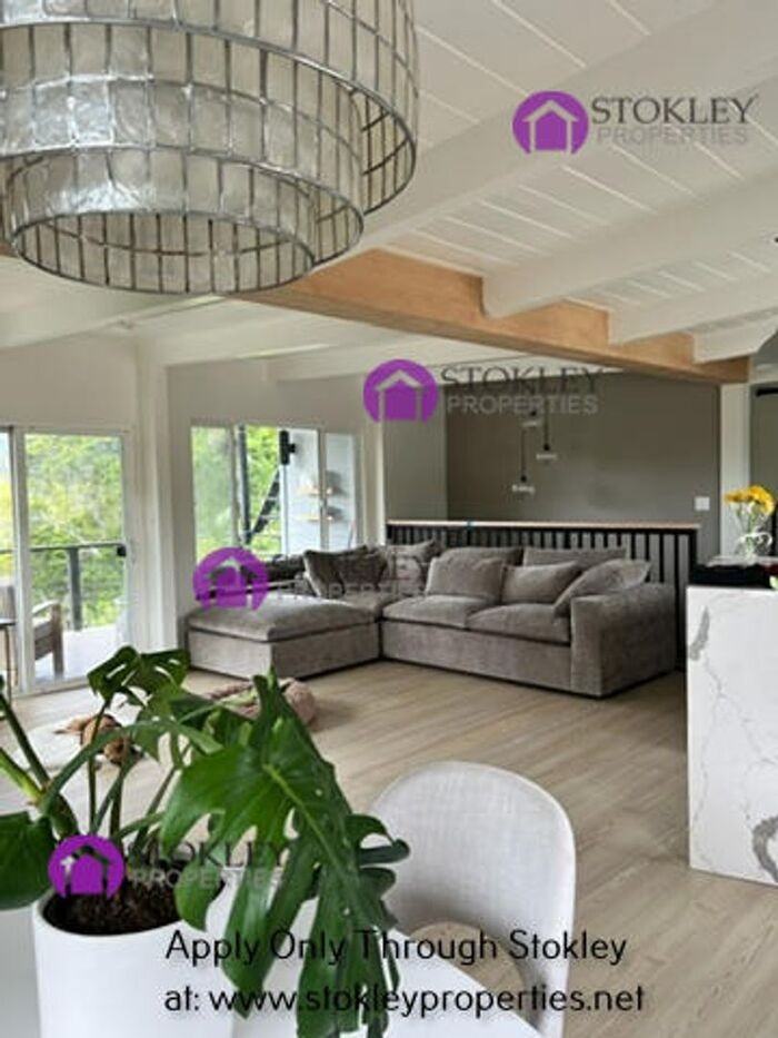 4311 Fairway Dr - Photo 4 of 9