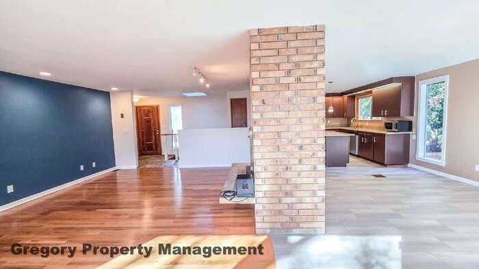 10803 Ne 111th Pl - Photo 7 of 34