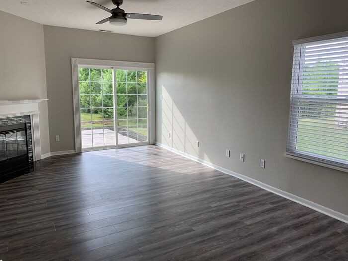 17733 Cedarbrook Dr - Photo 4 of 18