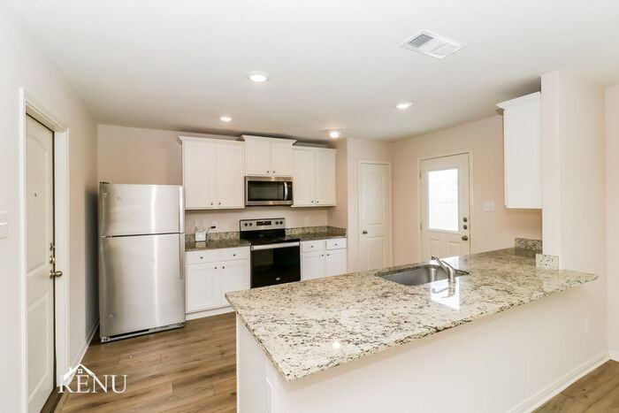 333 Sunnymeade Ln - Photo 2 of 18