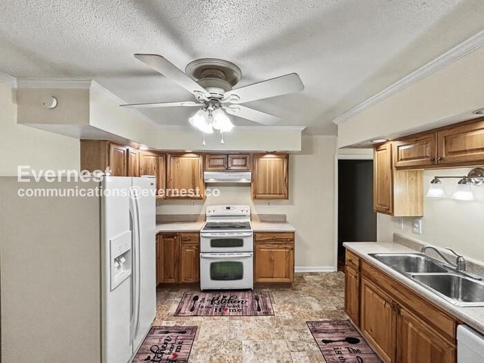 159 Colony Cir - Photo 2 of 29