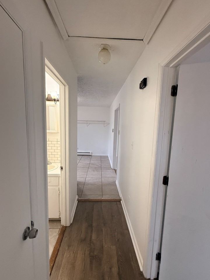 183 Loch Ln - Photo 6 of 8