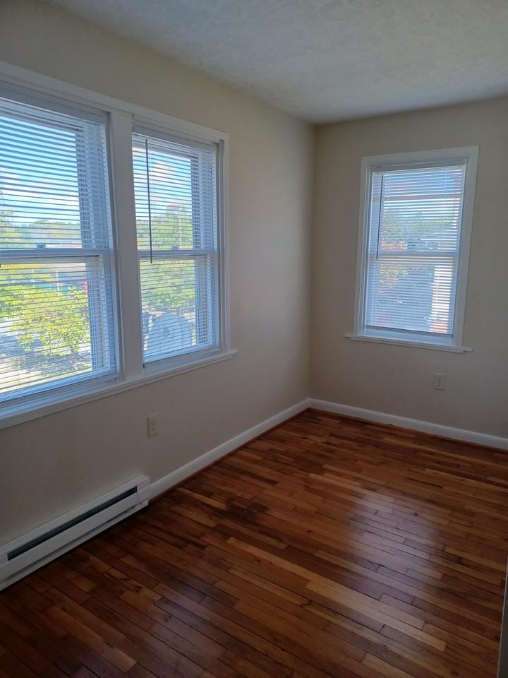 916 S Cameron St #5 - Photo 5 of 11