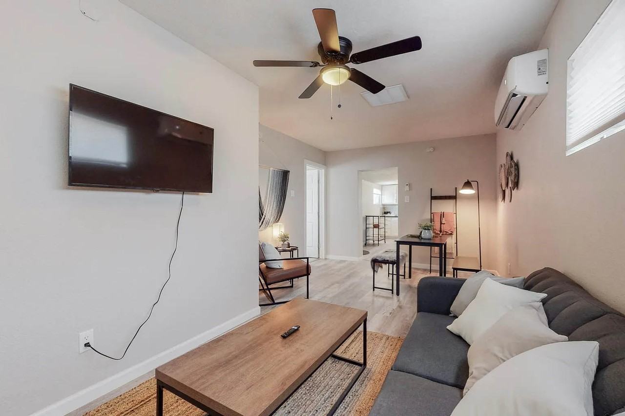 2124 Eton Ave Se #2FURNISHED - Photo 2 of 12