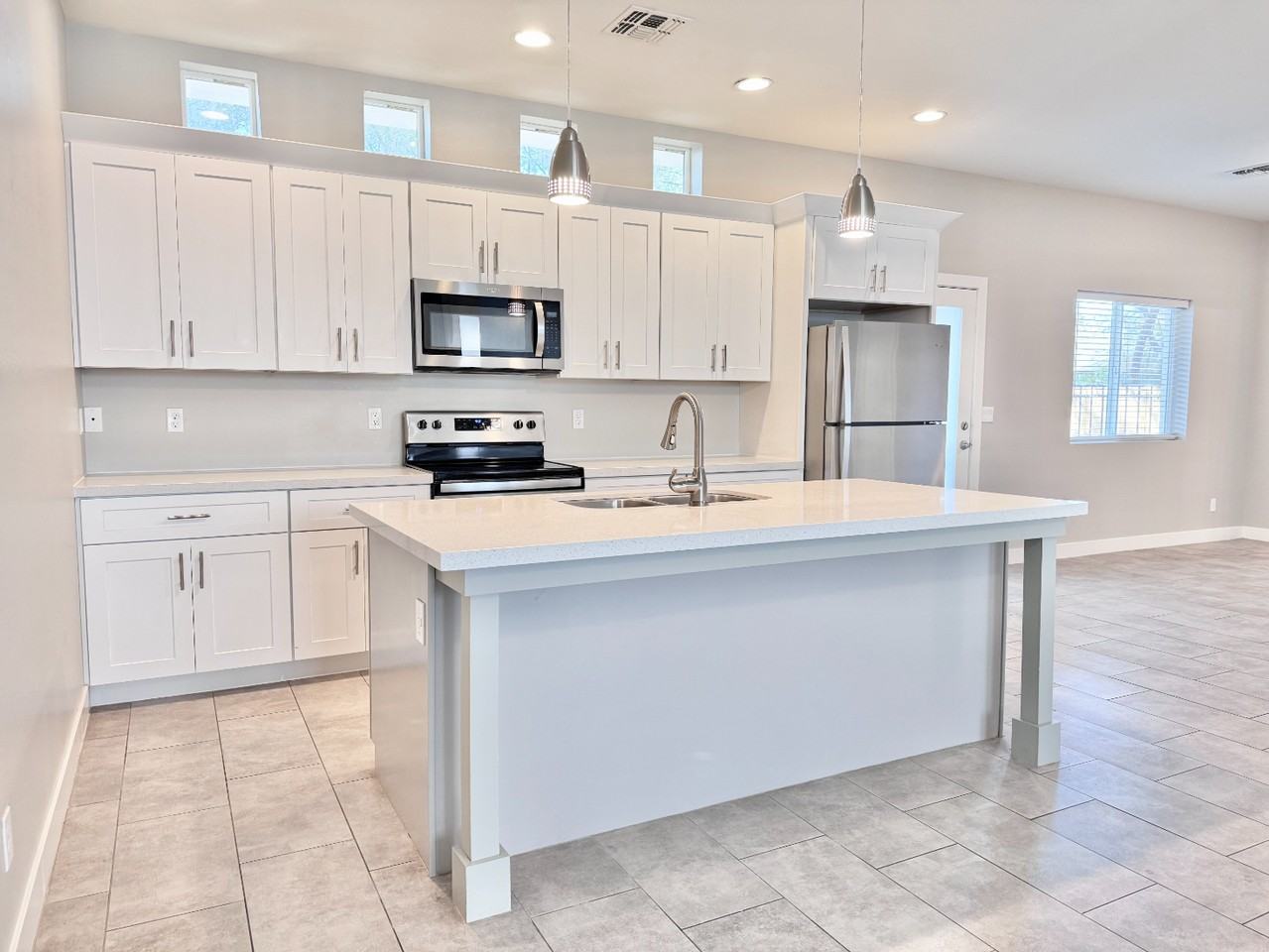 3000 N 37th St #12 - Photo 5 of 36