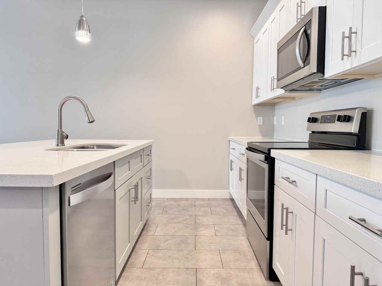 3000 N 37th St #12 - Photo 7 of 36