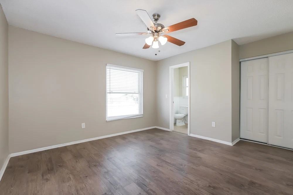 520 W Smith St #NA - Photo 2 of 5