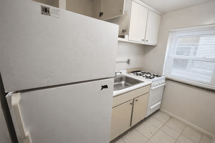 5824 Ridge Ave #9 - Photo 2 of 6