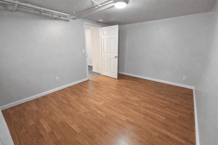 5824 Ridge Ave #9 - Photo 3 of 6