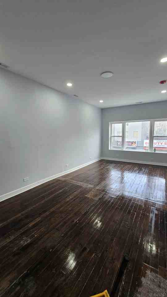 9127 S Commercial Ave #2 - Photo 5 of 8