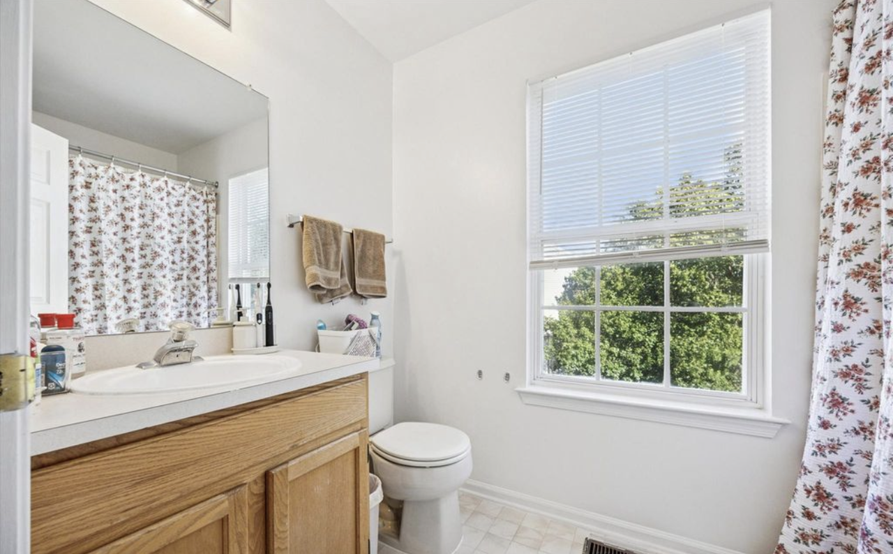 801 Evergreen Cir #NA - Photo 7 of 10