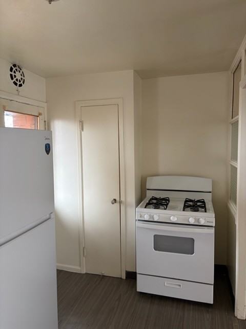 978 Debbe Ln #3 - Photo 4 of 9