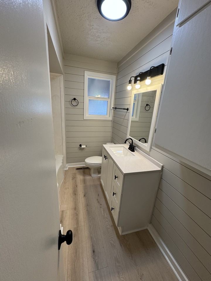 320 W 300 N #NA - Photo 4 of 9