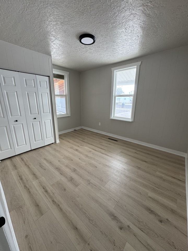 320 W 300 N #NA - Photo 7 of 9