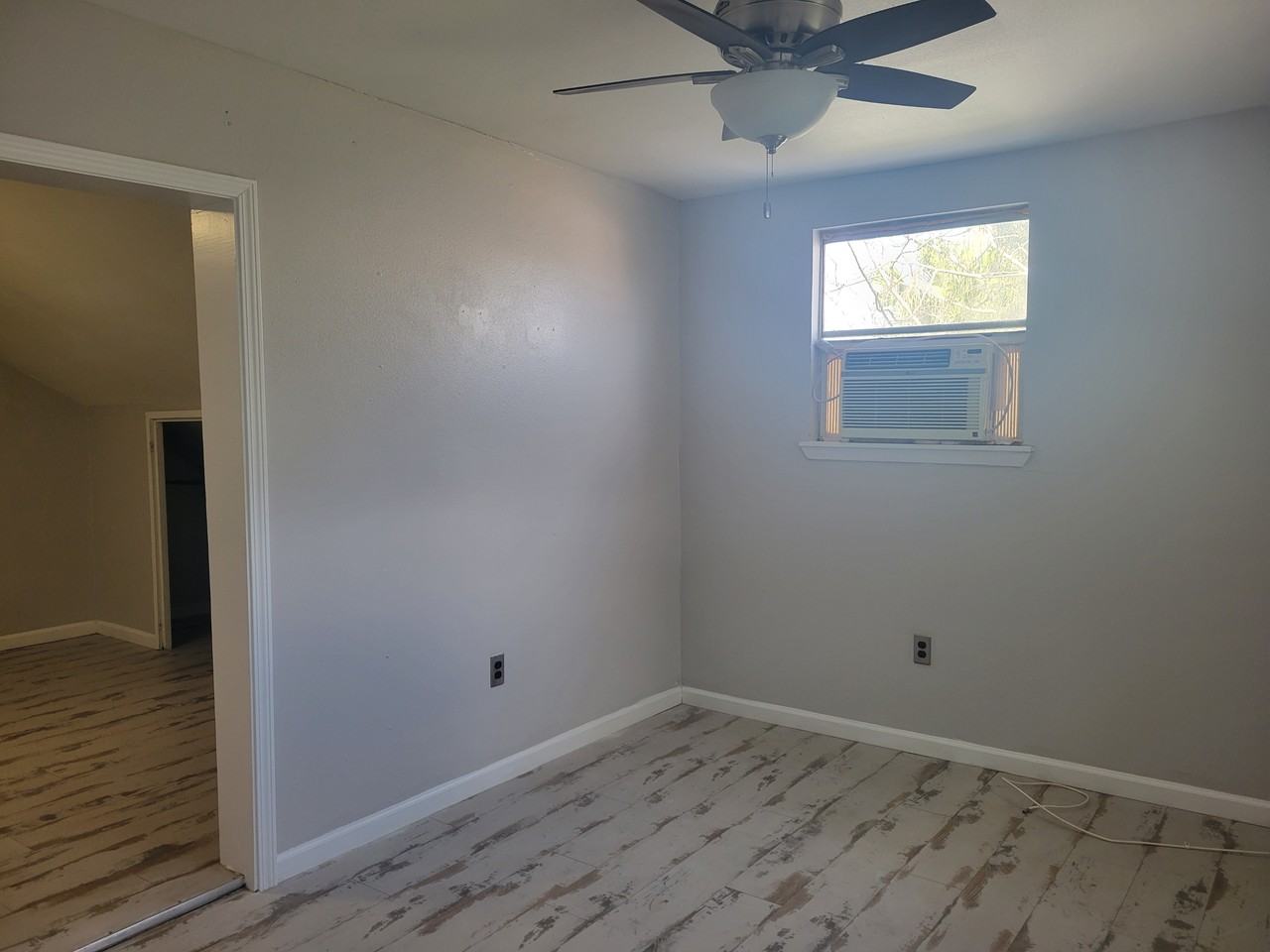 820 Nunez St #820-1-2 - Photo 5 of 14