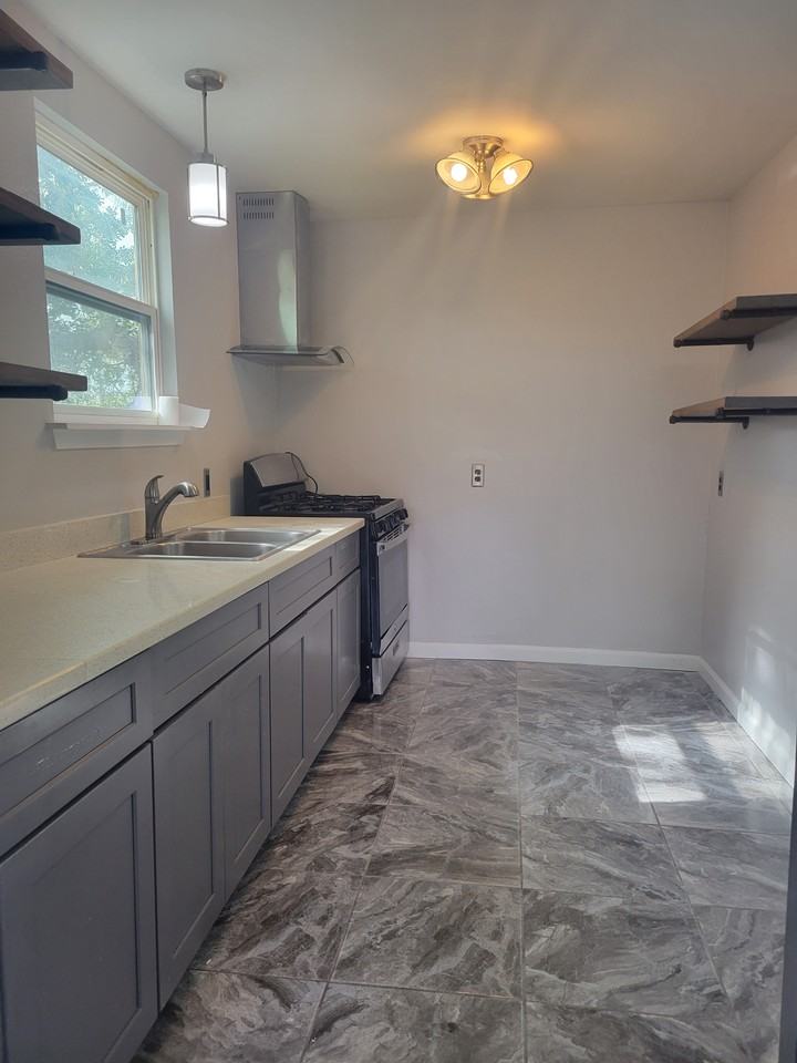 820 Nunez St #820-1-2 - Photo 7 of 14