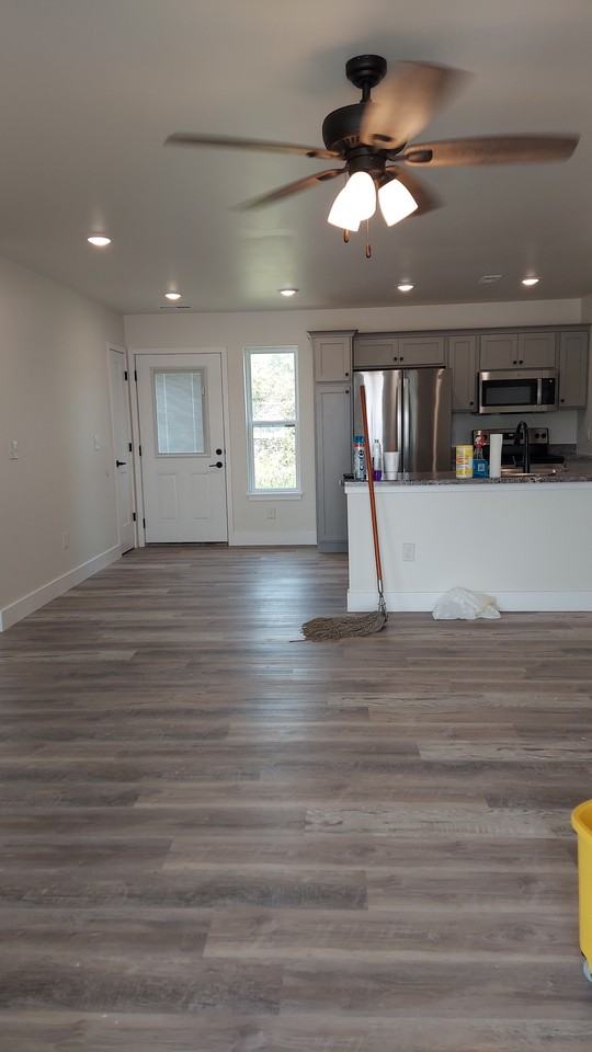 507 Eagle St #507 - Photo 2 of 11