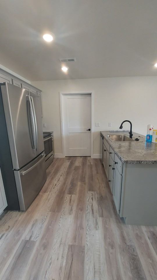 507 Eagle St #507 - Photo 7 of 11