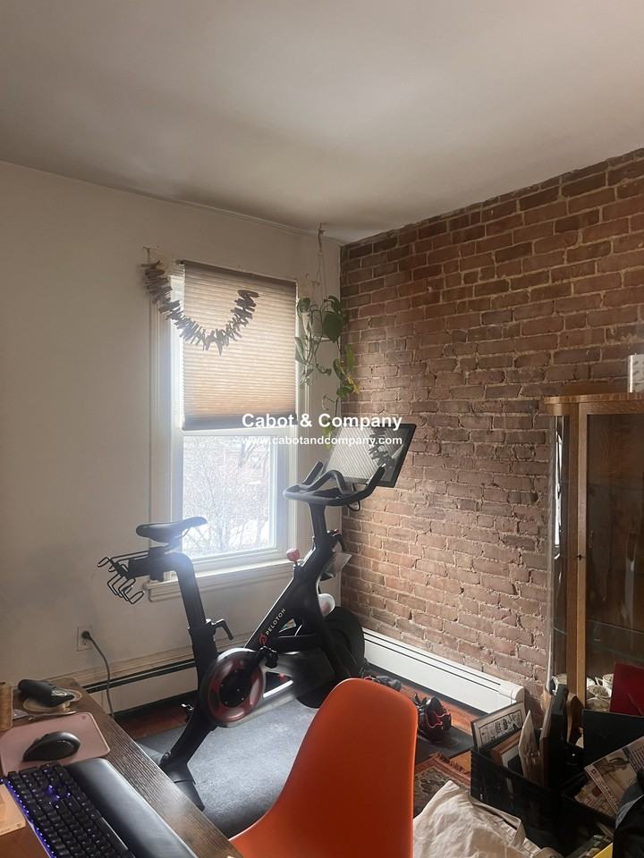 18 Mead St #3A - Photo 5 of 10