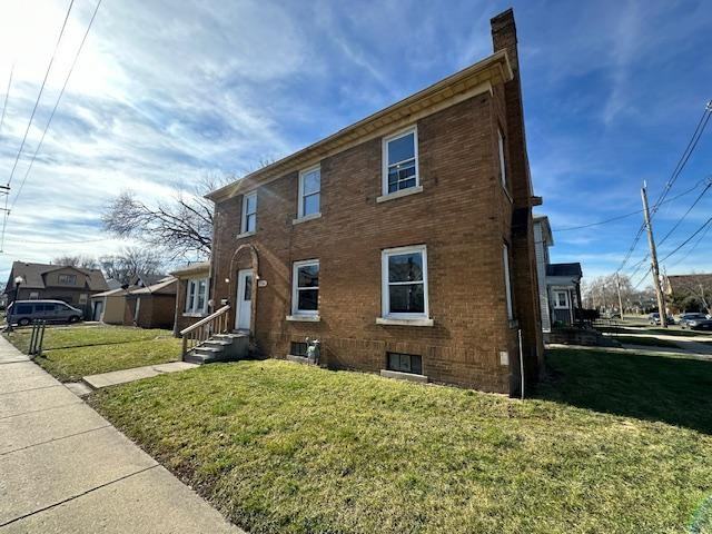 2215 N Wisconsin Ave - Photo 2 of 14