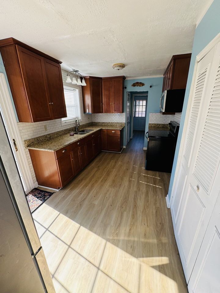 9223 Whitemont Dr #NA - Photo 5 of 18