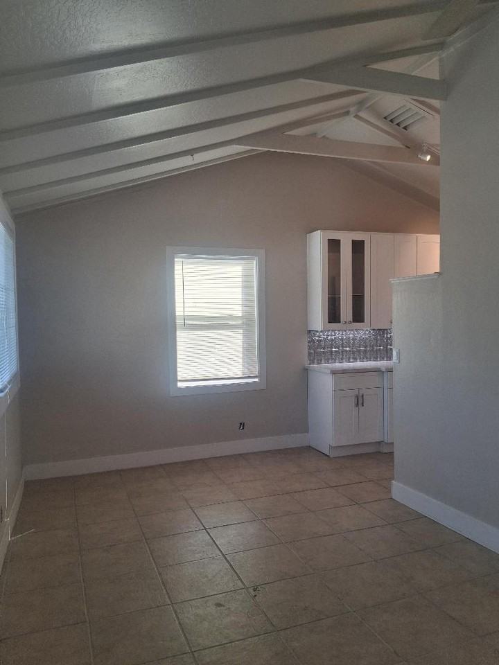 1317 Chanticleer Ave #NA - Photo 3 of 15