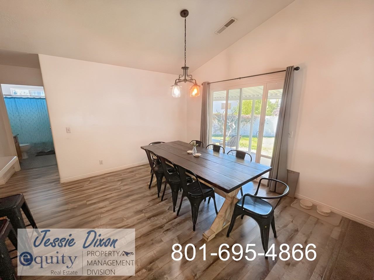 1043 Sharp Mountain Dr #1 - Photo 4 of 22