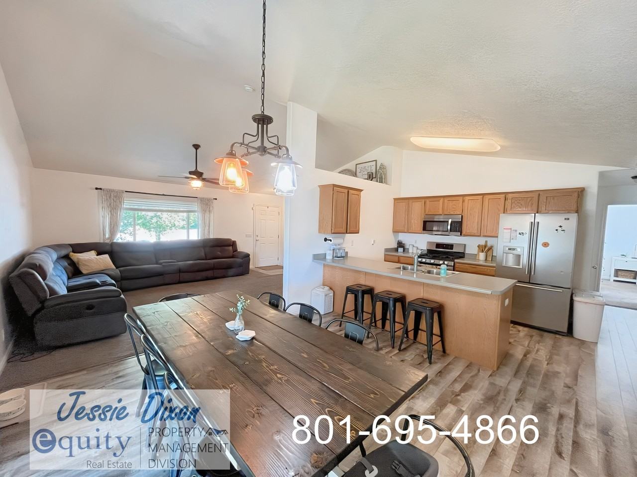 1043 Sharp Mountain Dr #1 - Photo 5 of 22