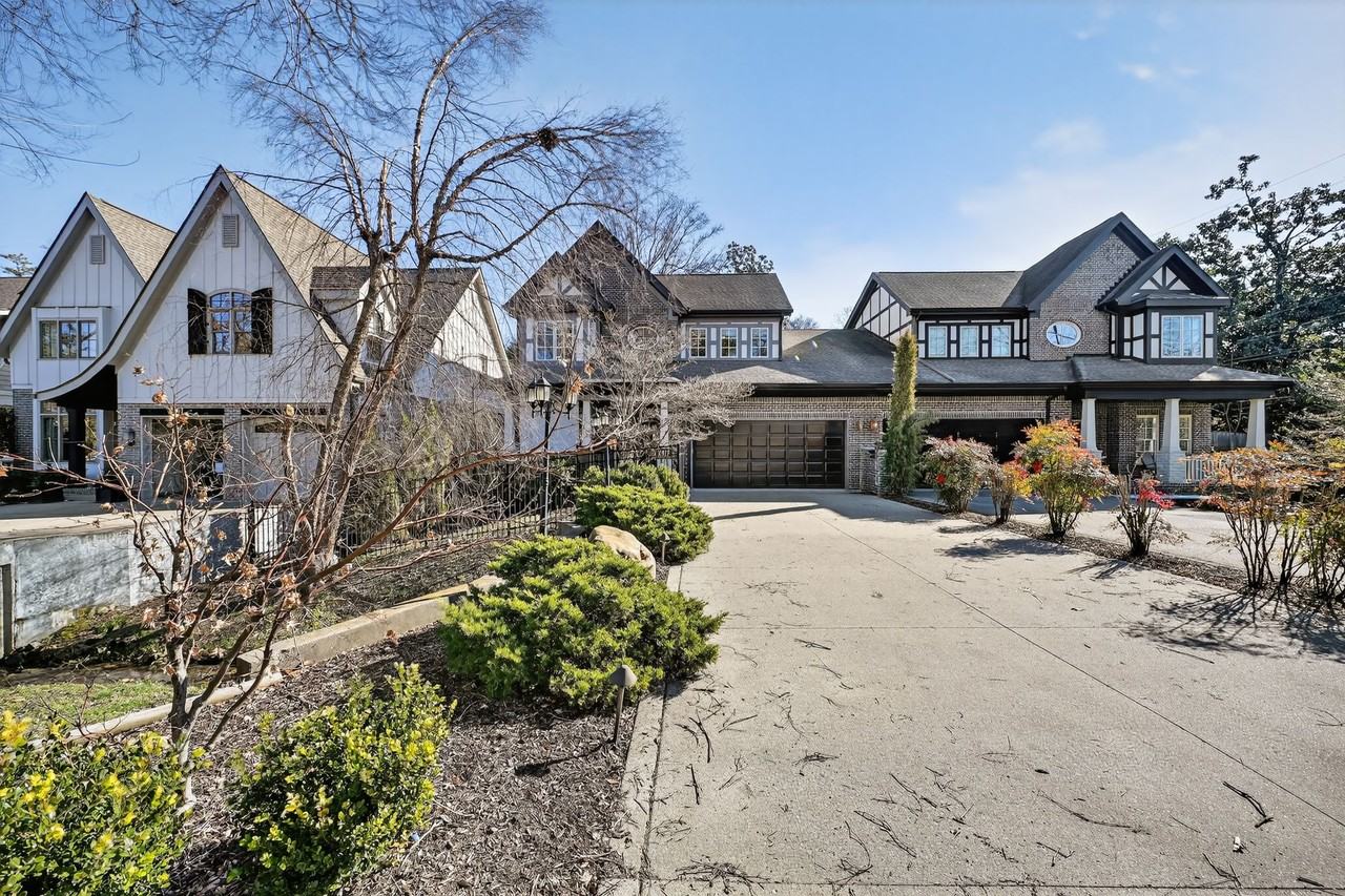 2917 Wellesley Trce #NA - Photo 3 of 33