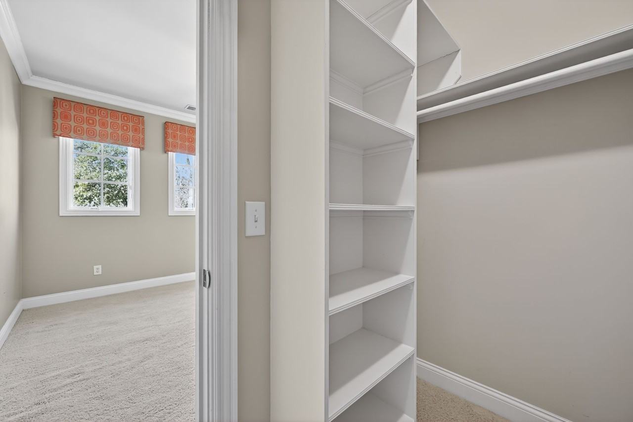 2917 Wellesley Trce #NA - Photo 7 of 33