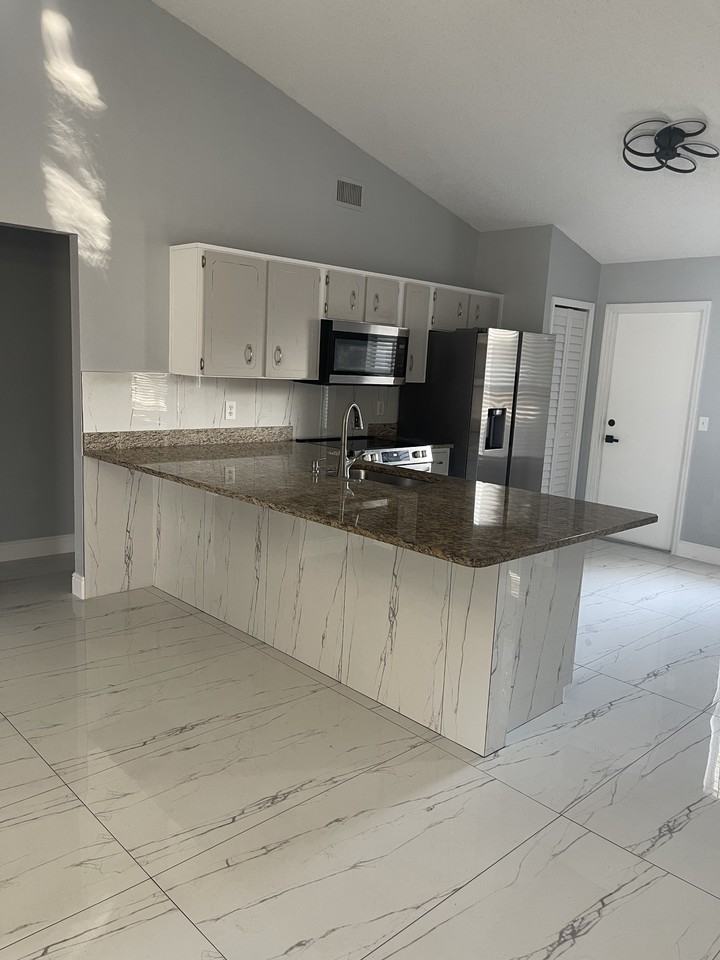 843 Sw Thrift Ave #NA - Photo 6 of 14