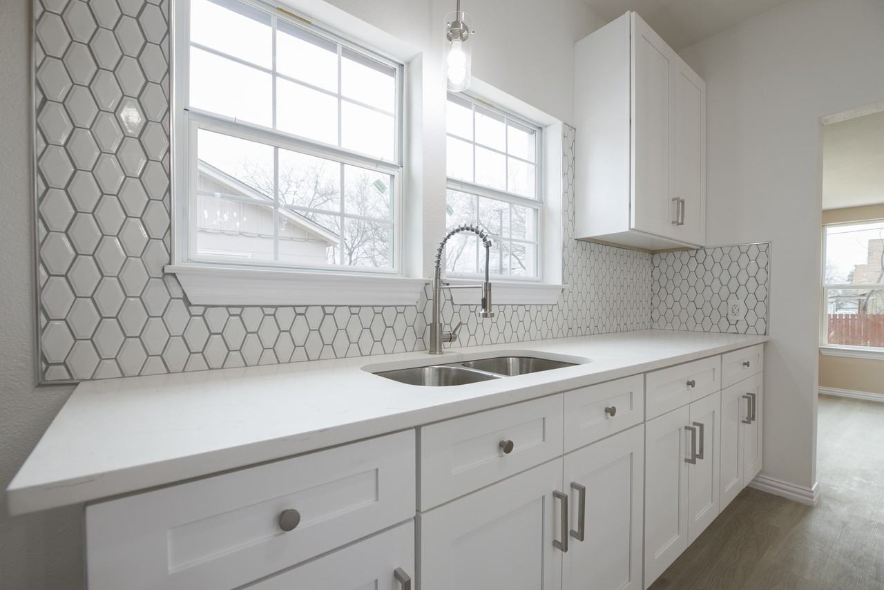 1411 Mckinley Ave #NA - Photo 5 of 20