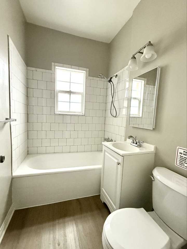 1426 N Edgemont St #12-1-2 - Photo 2 of 5