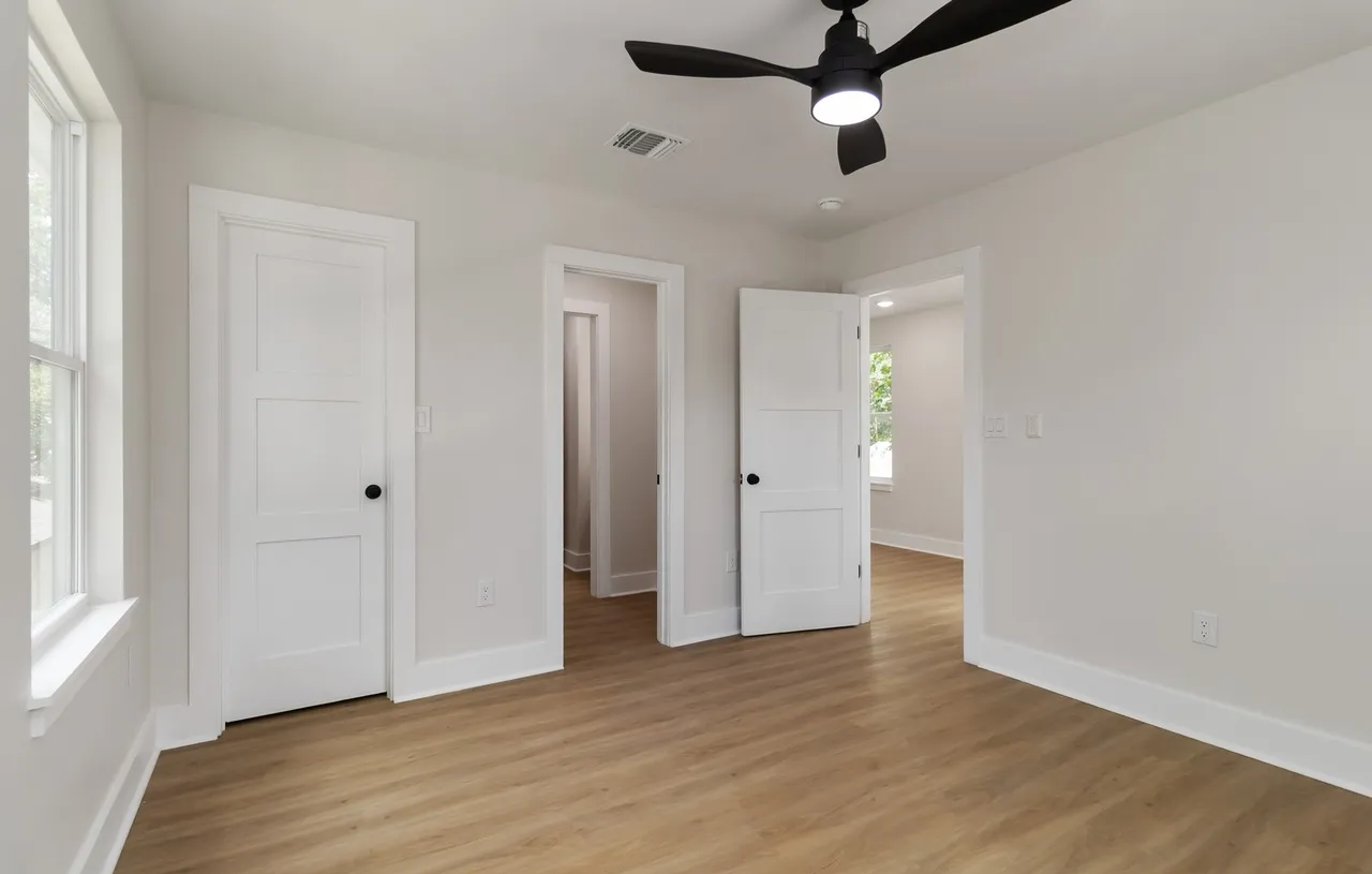 237 Carle Ave #NA - Photo 5 of 20