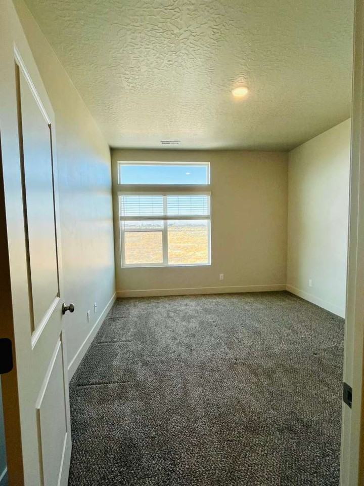 3923 S White Ash Dr #NA - Photo 7 of 14