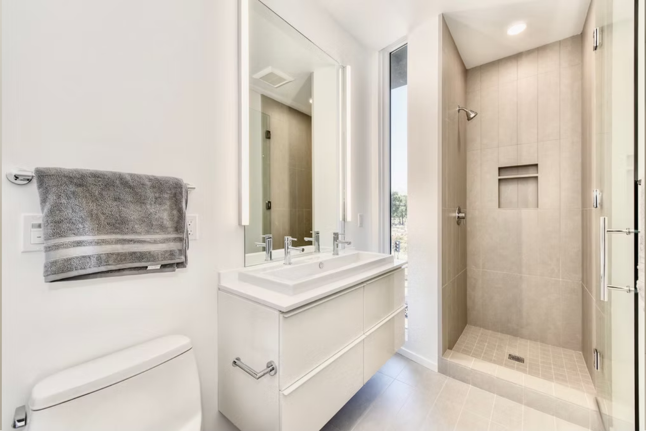 2427 Binnen Ln #201 - Photo 7 of 24