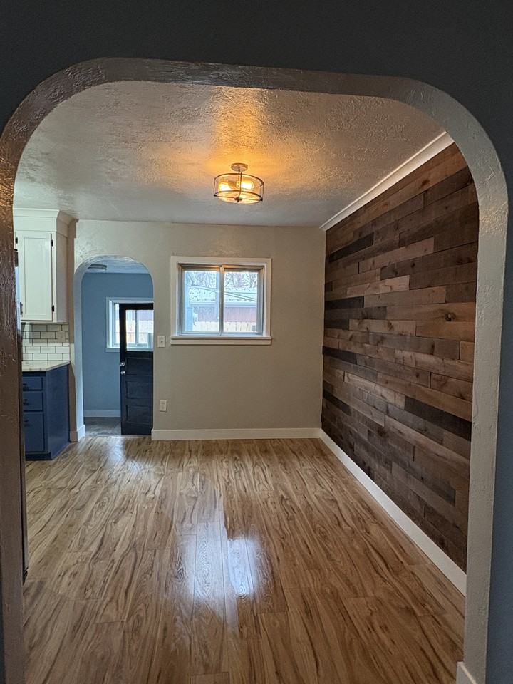 6130 W Butte St #NA - Photo 3 of 14