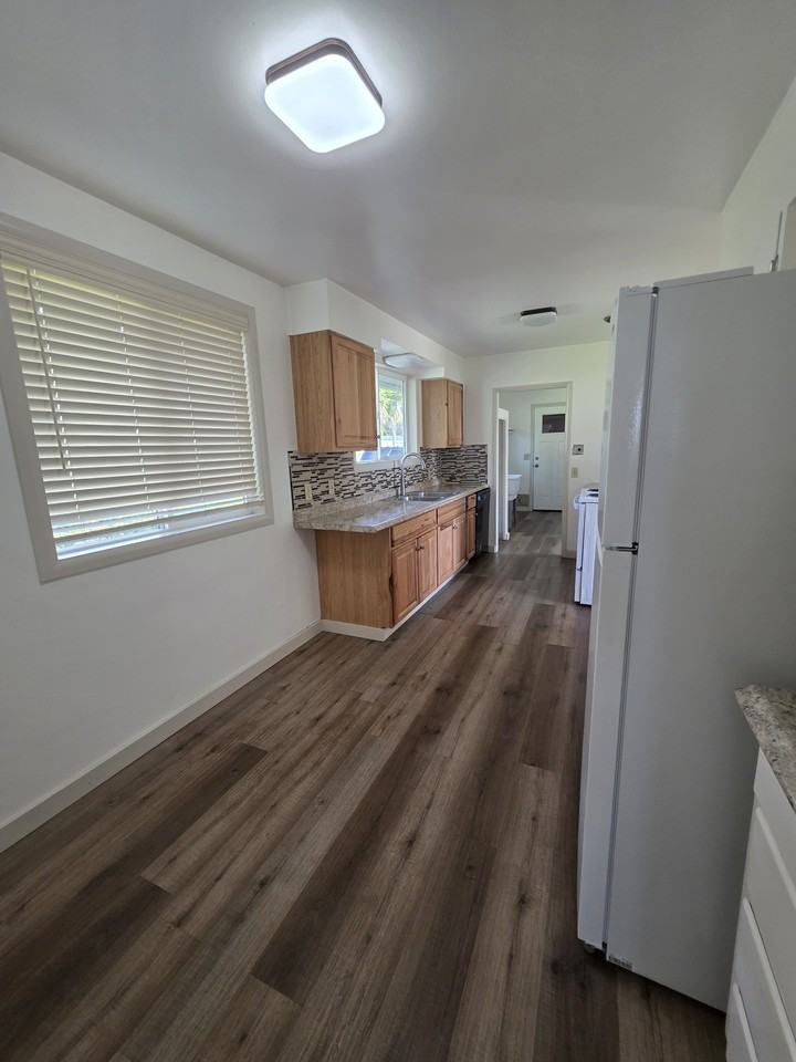 15652 Highway 101 N #1 - Photo 2 of 11