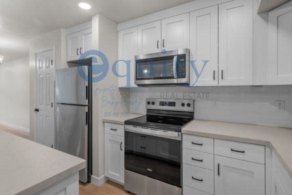 1032 E 400 S #1 - Photo 6 of 40