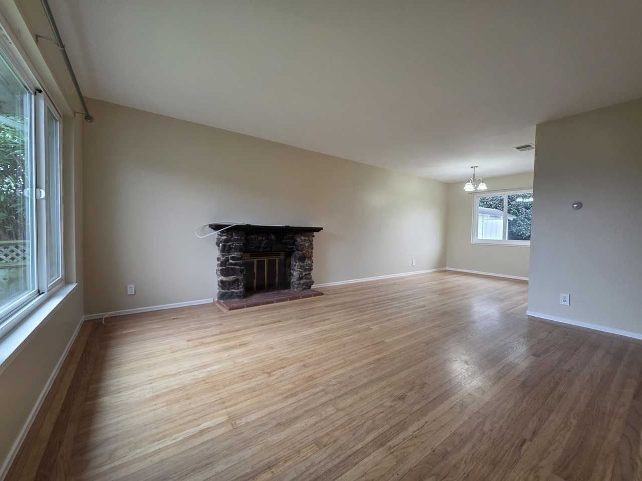 2440 Maywood Dr #1 - Photo 4 of 20