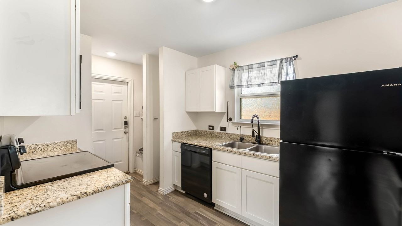 225 Virginia St #NA - Photo 5 of 25