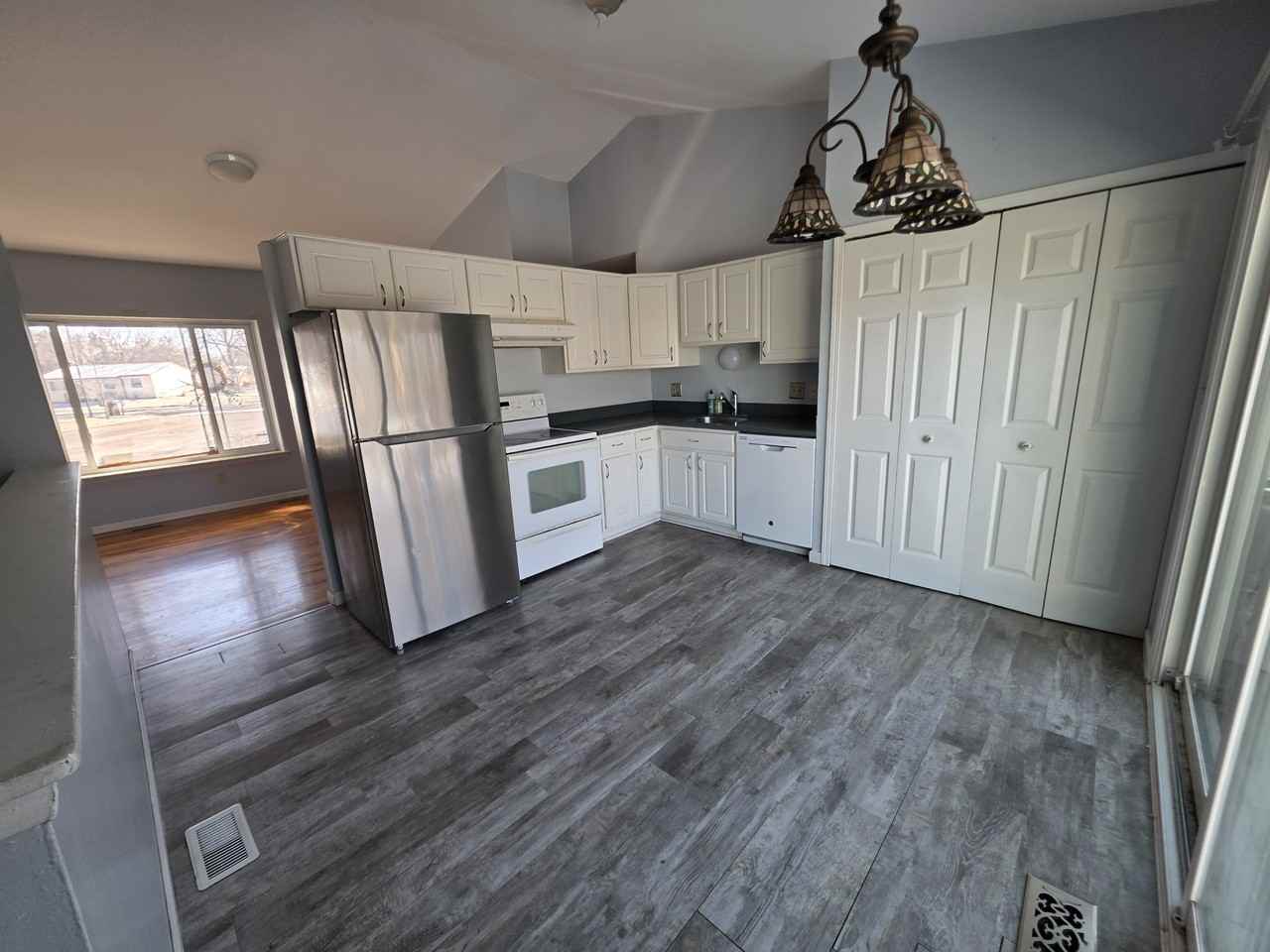 2063 Champagne Dr #NA - Photo 3 of 19