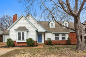 featured image of 6070 Halstead St