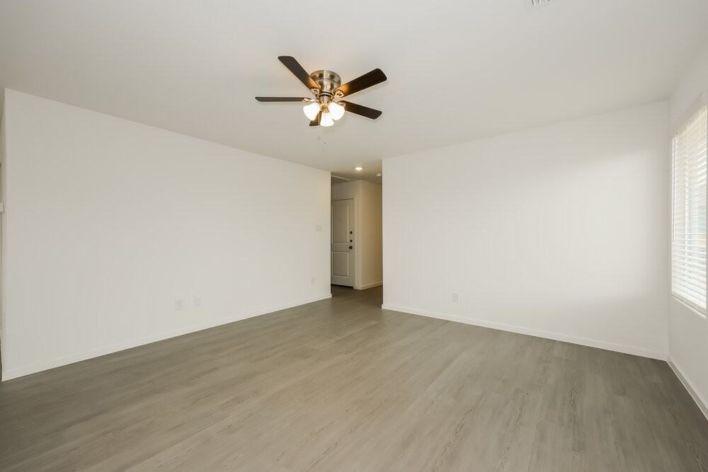 10701 Revolver Ln - Photo 4 of 16