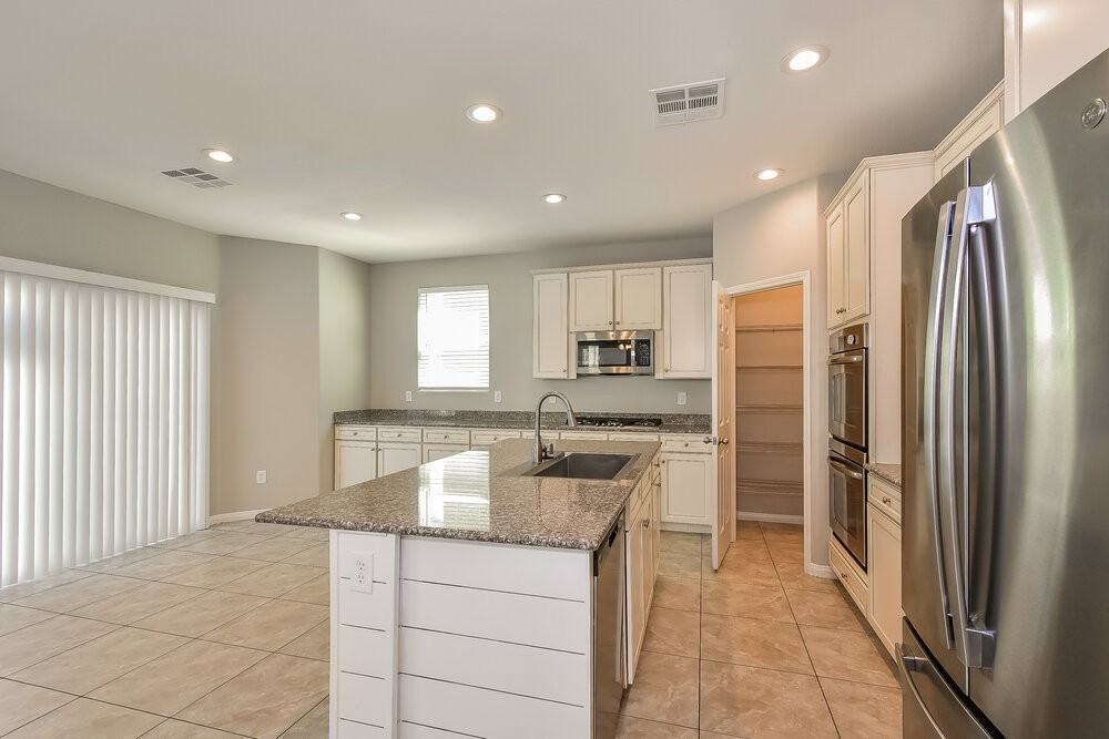 3164 Varenna Ridge Ave - Photo 6 of 16