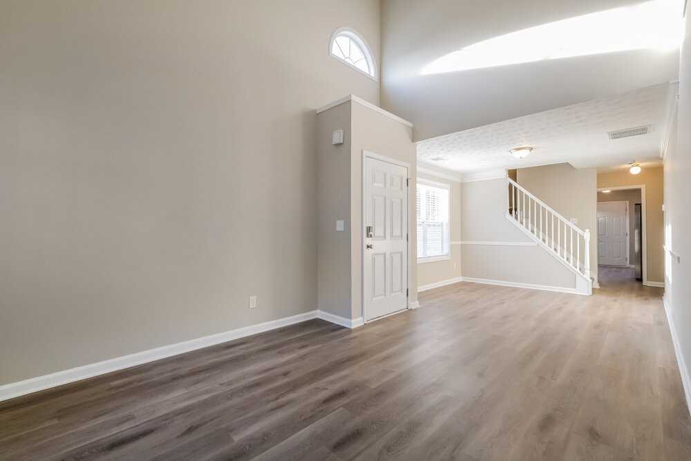 2485 Oakland Spring Dr - Photo 5 of 17