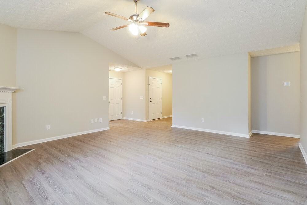 90 Dylans Ct - Photo 4 of 16