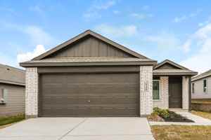 featured image of 621 Craven St