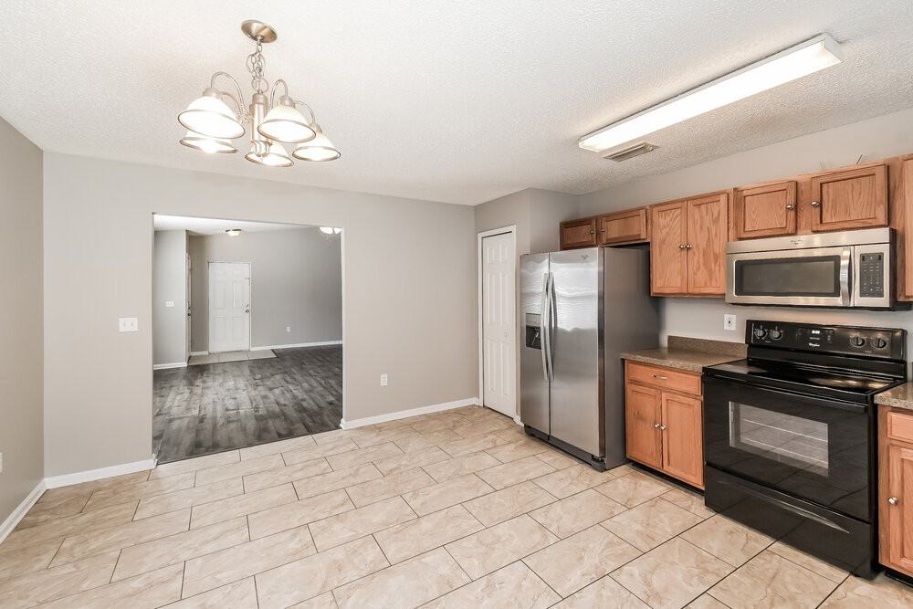 7774 Mordecai Ct - Photo 7 of 19