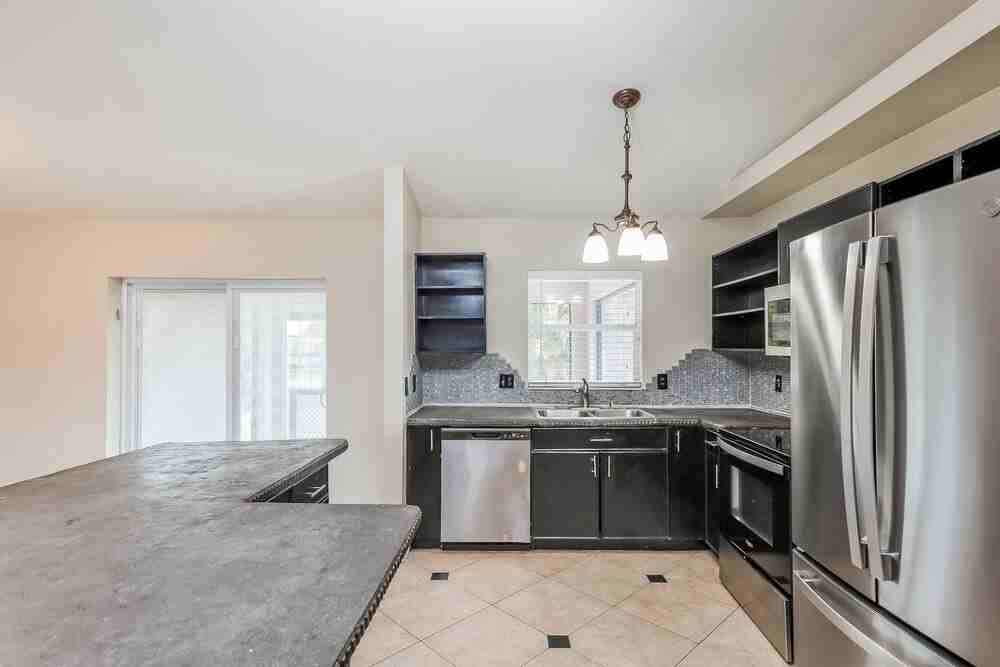 811 Sw 14th Pl - Photo 6 of 16